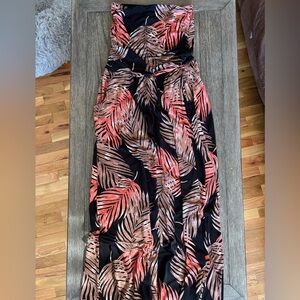 Elegant Strapless Dress with Coral and Tan Leaf Pattern